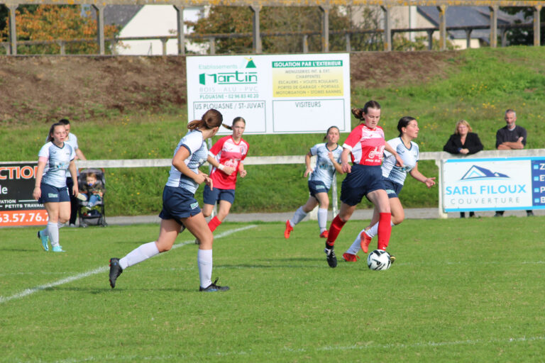 Joueuse de foot de l'équipe séniors féminines de l'US Plouasne St-Juvat